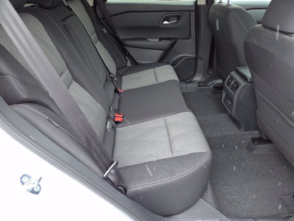 New 2026 Nissan Rogue SV AWD/4WD image 17