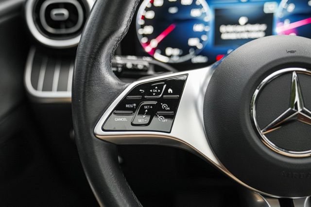 Used 2023 Mercedes-Benz GLC 300 image 29