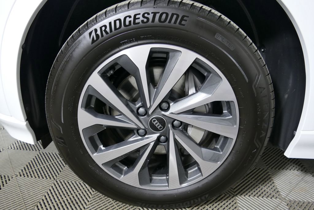 Certified 2025 Audi Q6 e-tron Premium w/ Convenience Package image 23