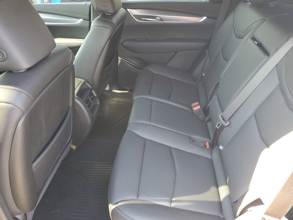 Certified 2025 Cadillac XT5 Luxury FWD image 24