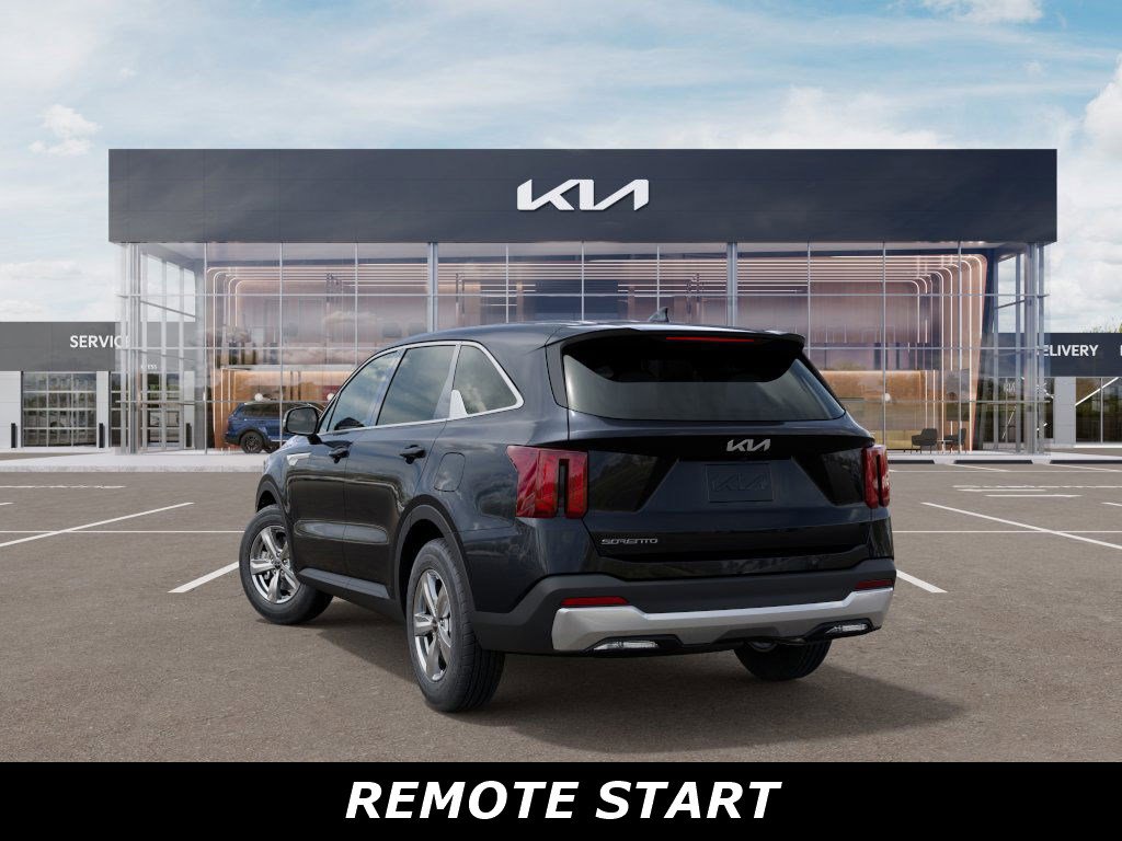 Used 2025 Kia Sorento LX image 5