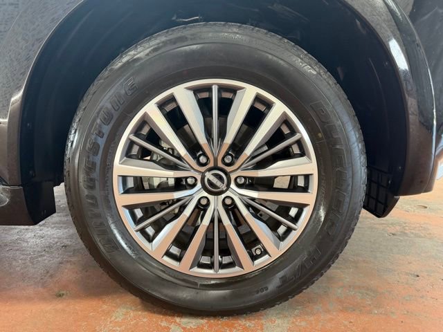 Used 2022 Nissan Armada SL w/ Captain's Chairs Package image 9