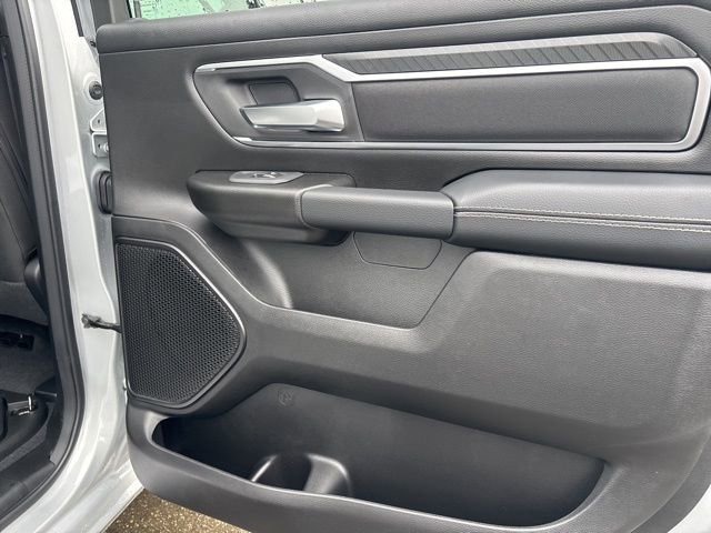 New 2026 RAM 1500 4x4 Crew Cab image 11