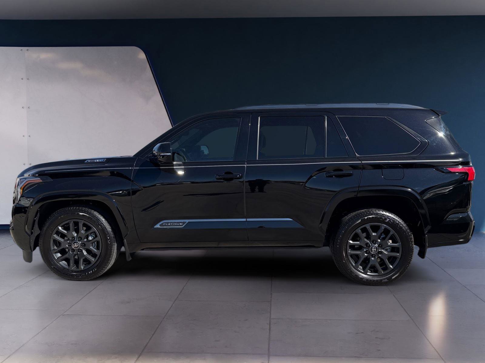 Used 2025 Toyota Sequoia Platinum image 2