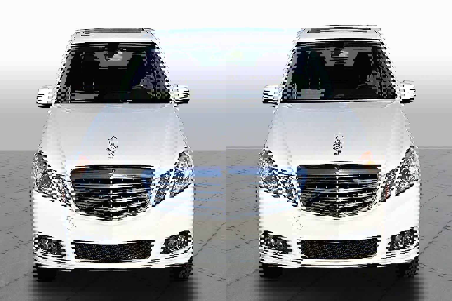 Used 2011 Mercedes-Benz E 350 Sedan image 3