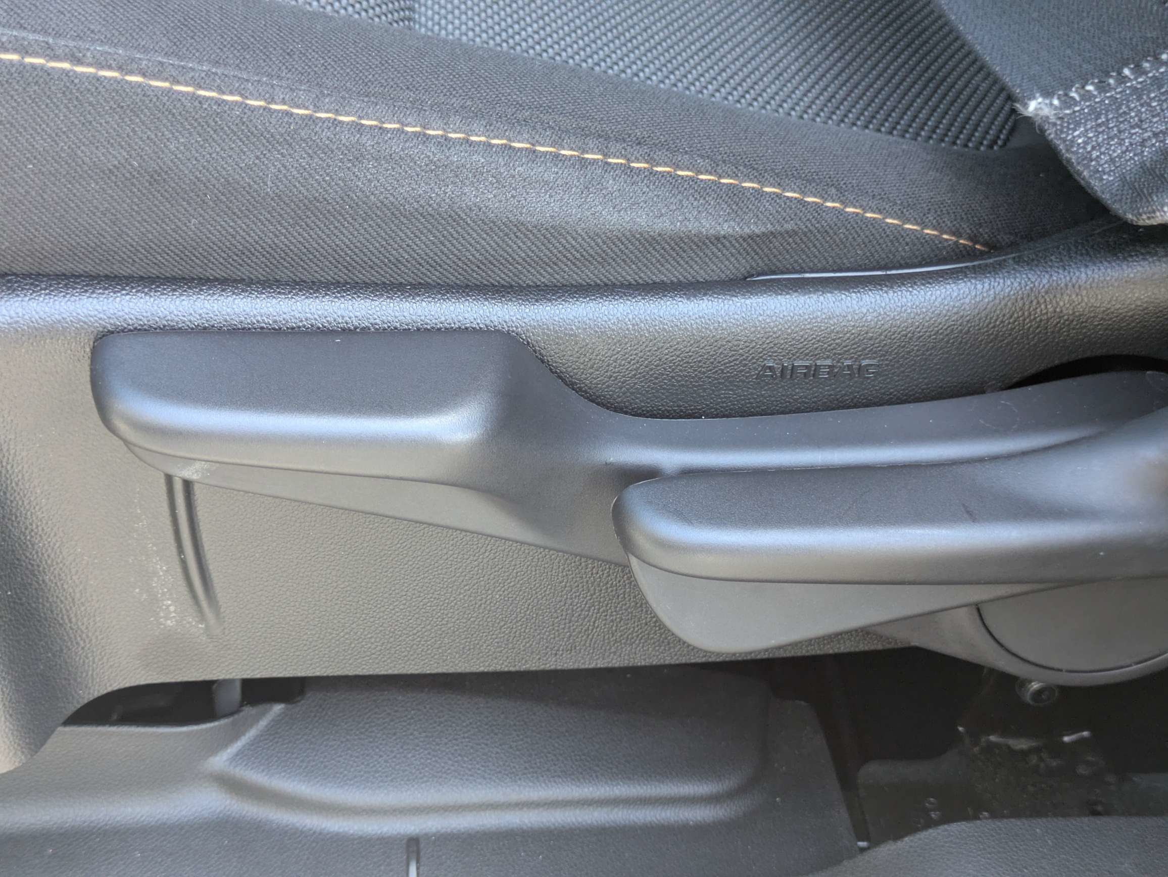 Used 2021 Chevrolet Traverse LS FWD image 13