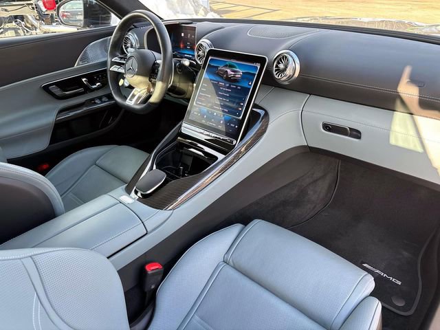 Used 2022 Mercedes-Benz SL 55 AMG 4MATIC w/ Driver Assistance Package image 11