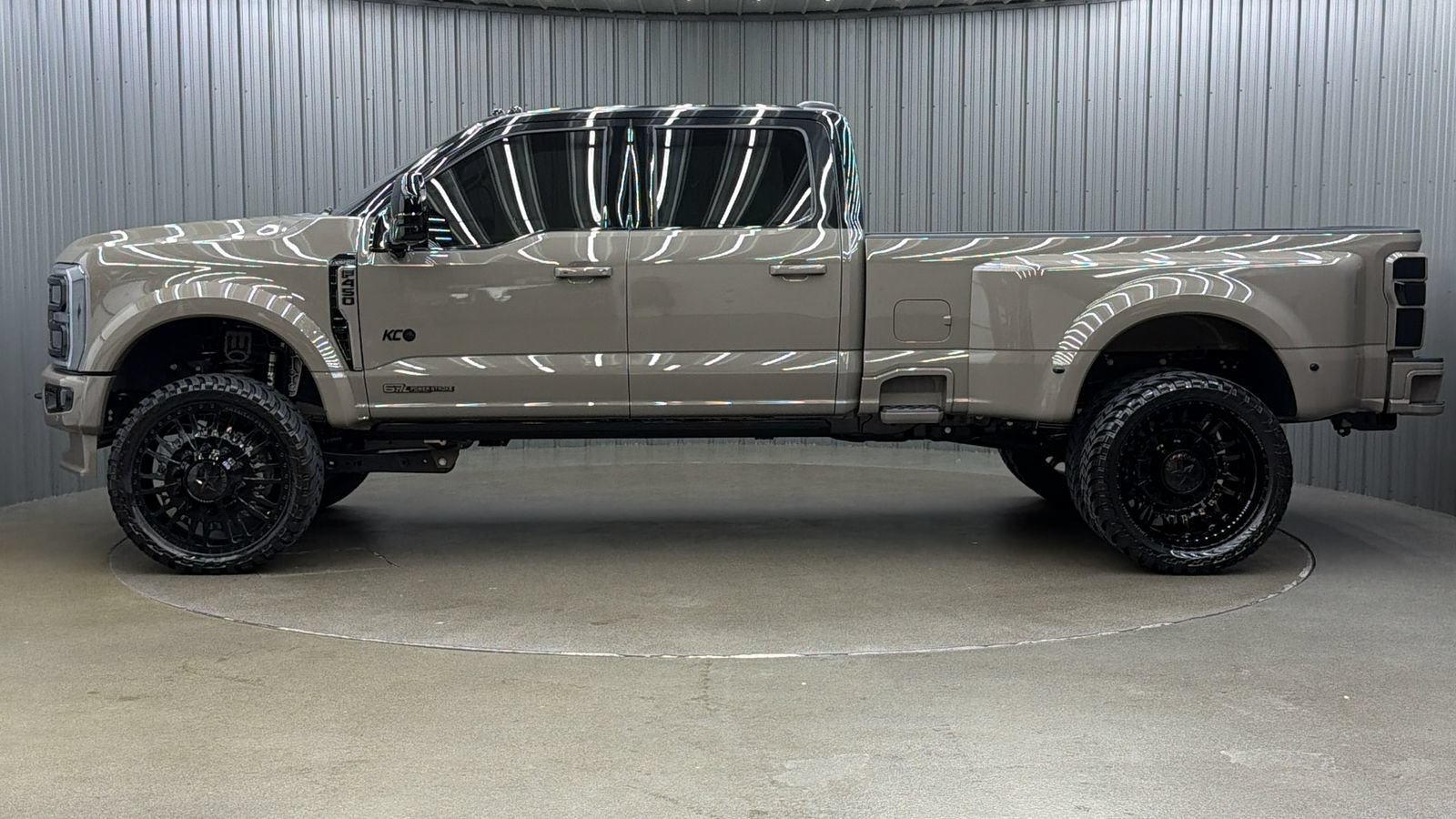 Used 2026 Ford F450 King Ranch w/ Chrome Package AWD/4WD image 2