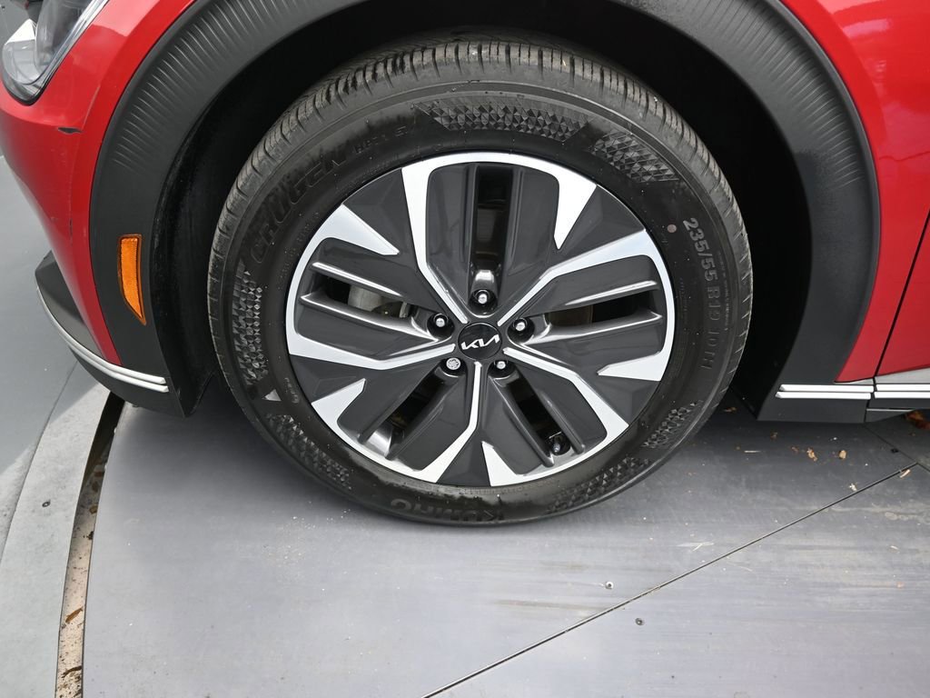 Used 2024 Kia EV6 Light RWD image 9