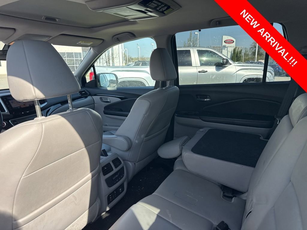 Used 2017 Honda Pilot Touring image 8