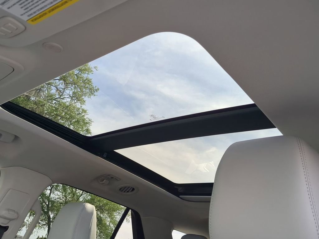 Used 2025 Ford Explorer Platinum w/ Ultimate Package image 20