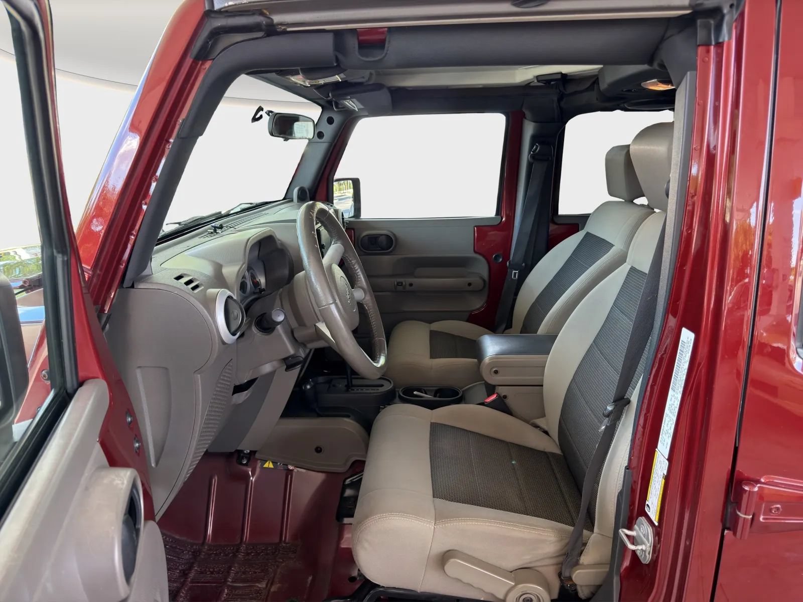 Used 2010 Jeep Wrangler Unlimited Sahara w/ Dual Top Group AWD/4WD image 8