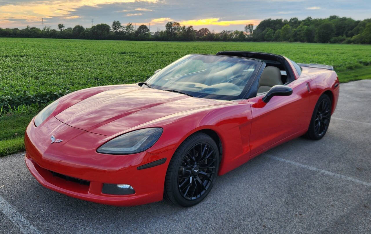 Used 2006 Chevrolet Corvette Coupe w/ Preferred Equipment Group RWD image 1