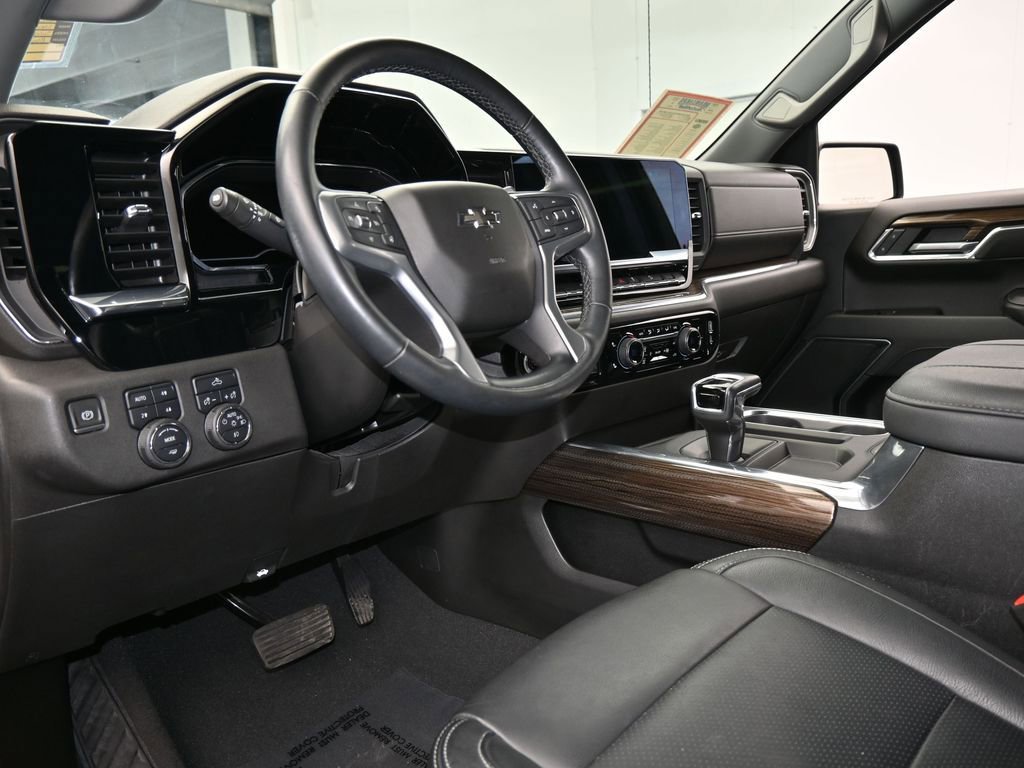 Used 2023 Chevrolet Silverado 1500 RST w/ Z71 Off-Road Package image 13