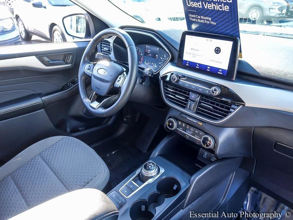Certified 2022 Ford Escape SE w/ Cold Weather Package image 25