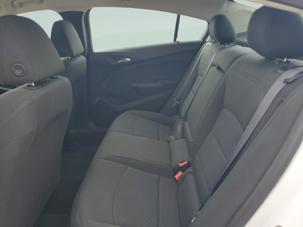 Used 2017 Chevrolet Cruze LT w/ Convenience Package FWD image 10