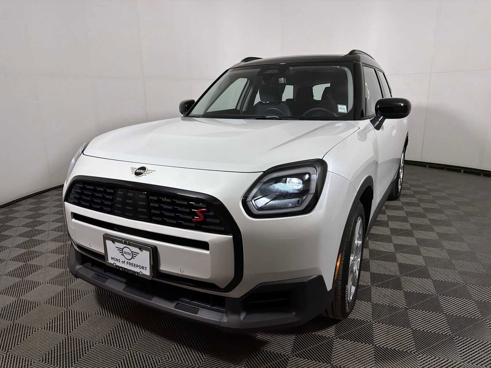 Certified 2025 MINI Cooper Countryman S image 3