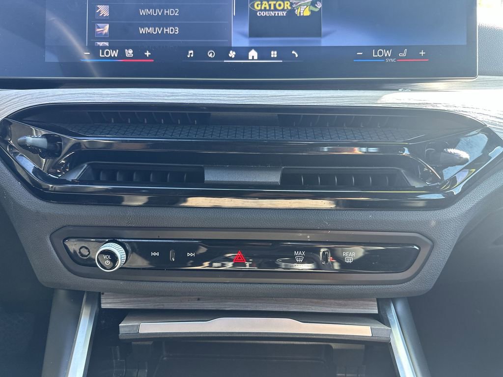 Used 2025 BMW 330i Sedan image 29