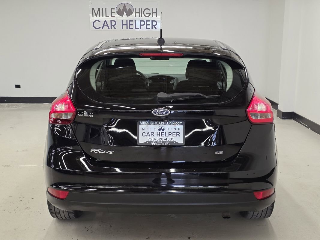 Used 2018 Ford Focus SE w/ Cold Weather Package FWD image 13