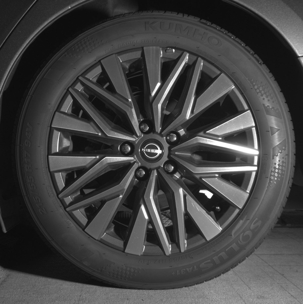 Used 2025 Nissan Altima 2.5 SV image 14