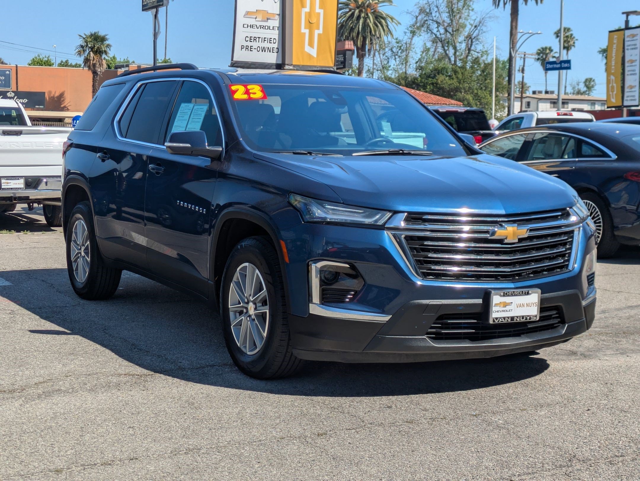 Certified 2023 Chevrolet Traverse LT image 3