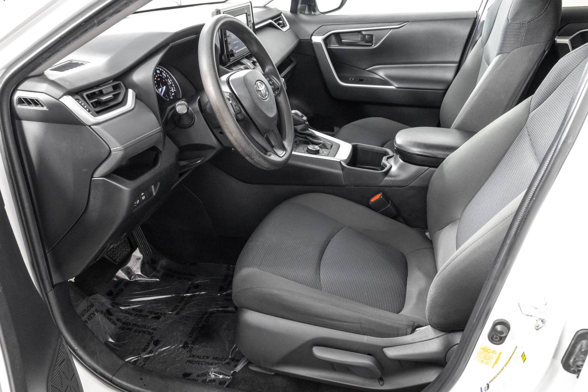 Used 2022 Toyota RAV4 LE AWD/4WD image 7