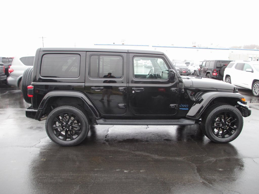 Used 2021 Jeep Wrangler Unlimited Sahara image 4
