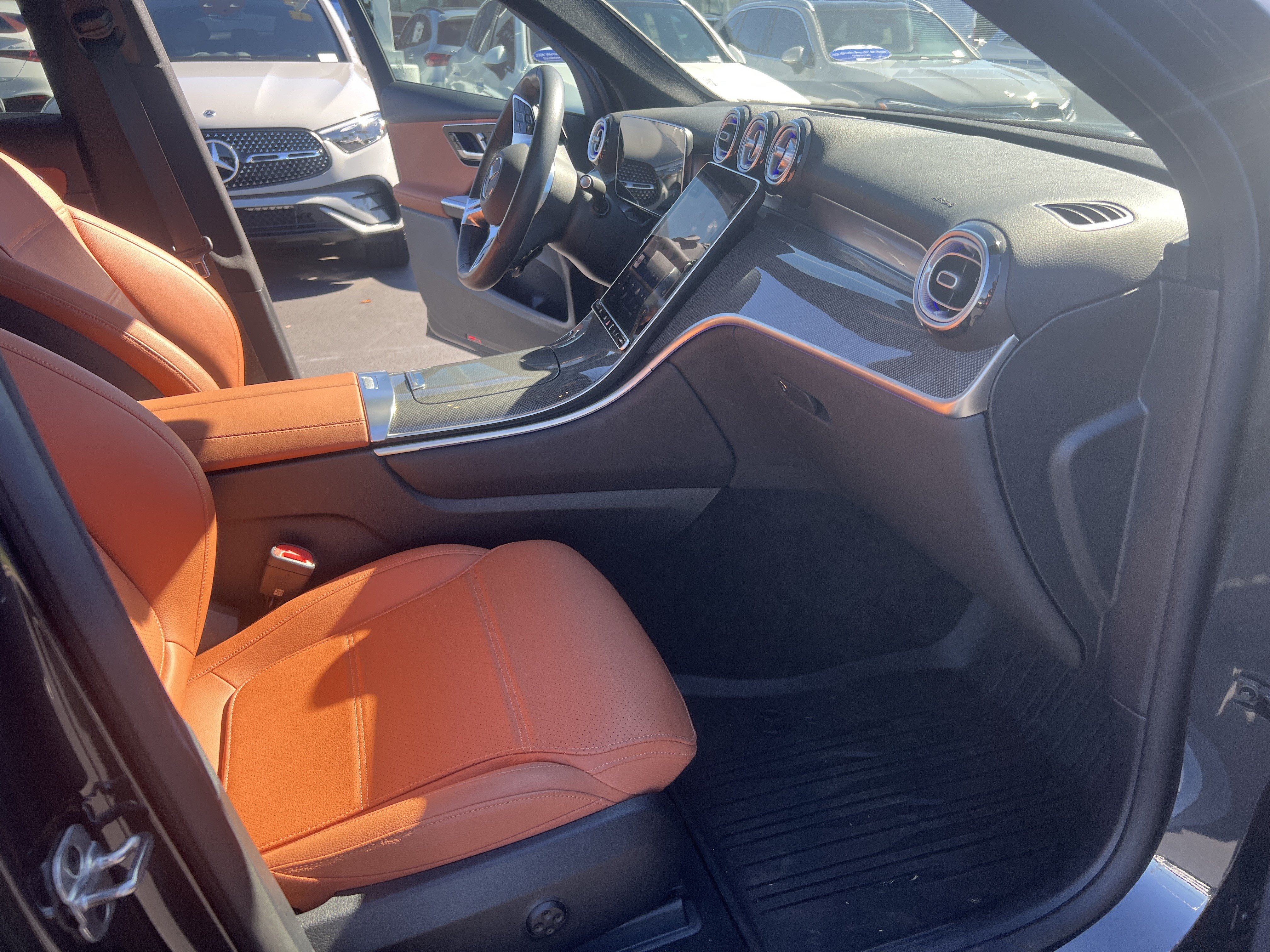 Certified 2026 Mercedes-Benz GLC 300 image 37