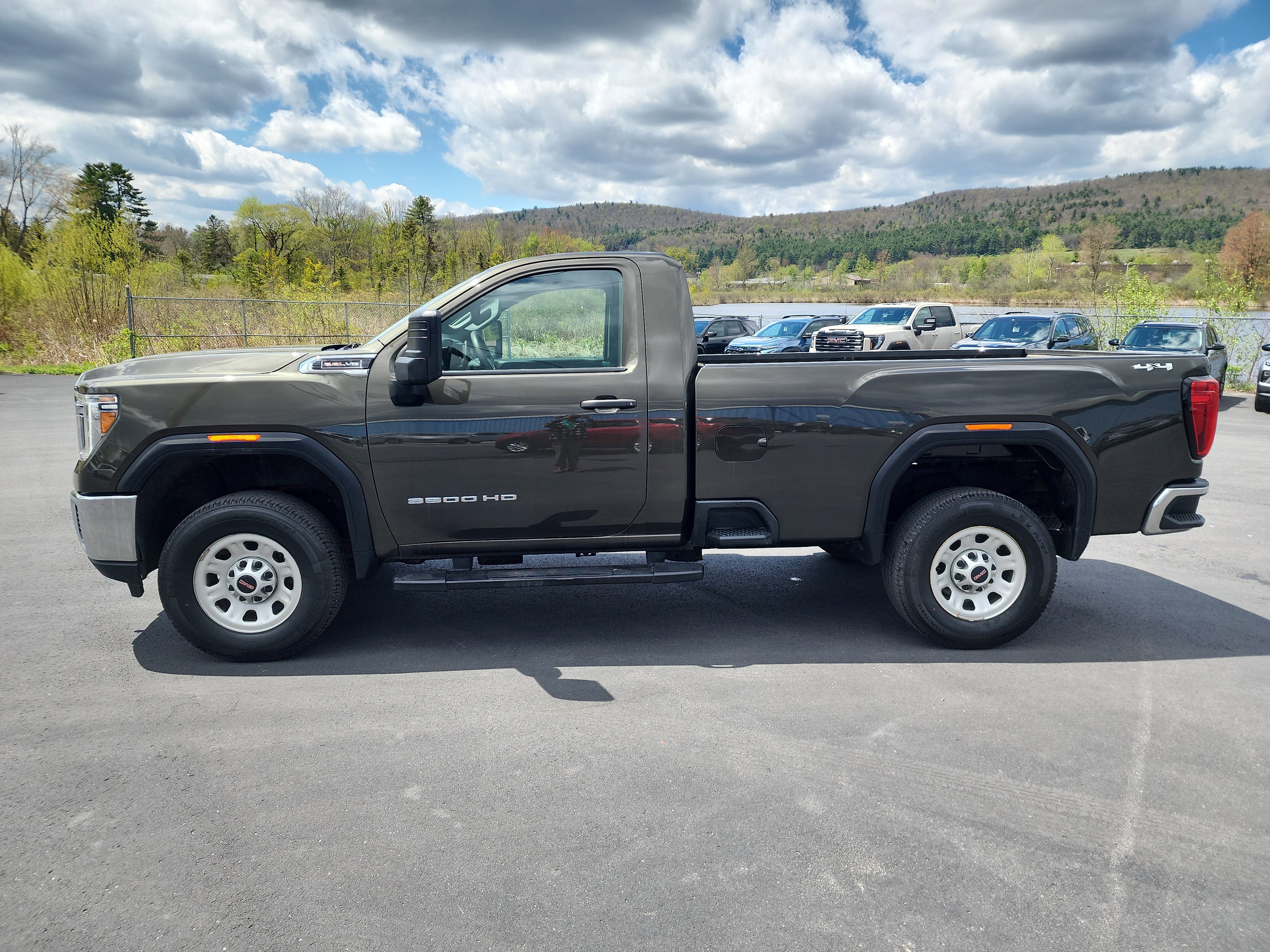 Used 2023 GMC Sierra 3500 Pro AWD/4WD image 5