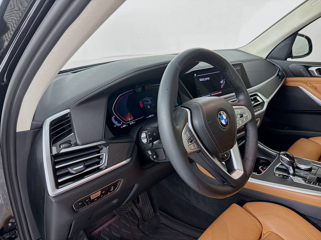 Used 2022 BMW X7 xDrive40i w/ Premium Package AWD/4WD image 4