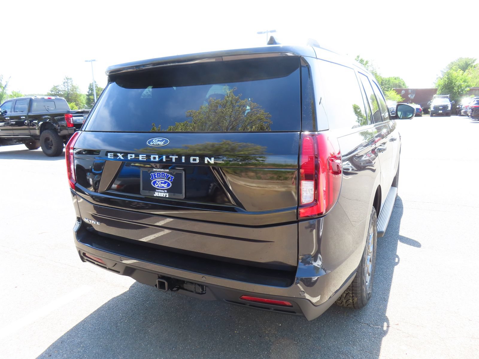 New 2026 Ford Expedition Active AWD/4WD image 4