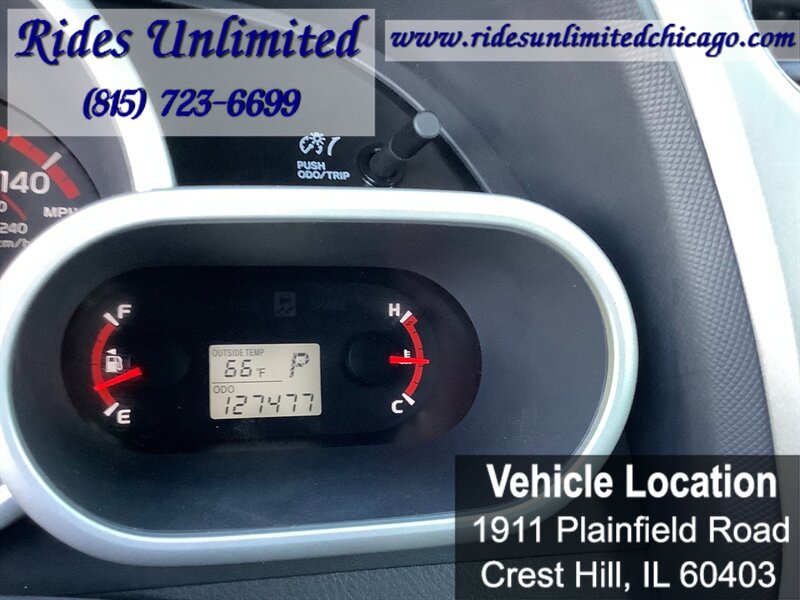 Used 2009 Pontiac Vibe GT FWD image 17