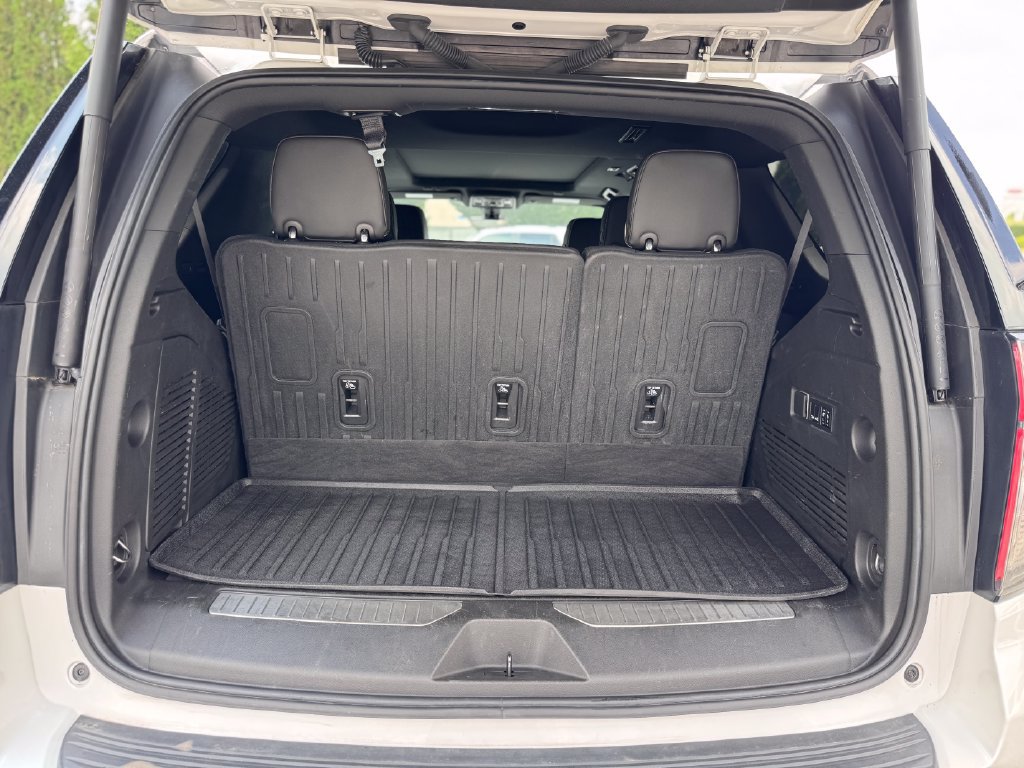 Used 2022 Chevrolet Tahoe Premier AWD/4WD image 14