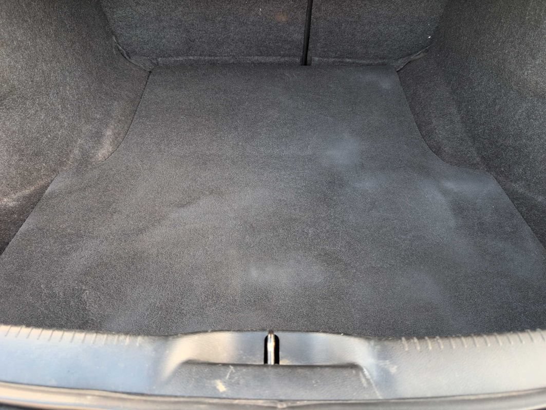 Used 2017 Chrysler 300 C RWD image 34