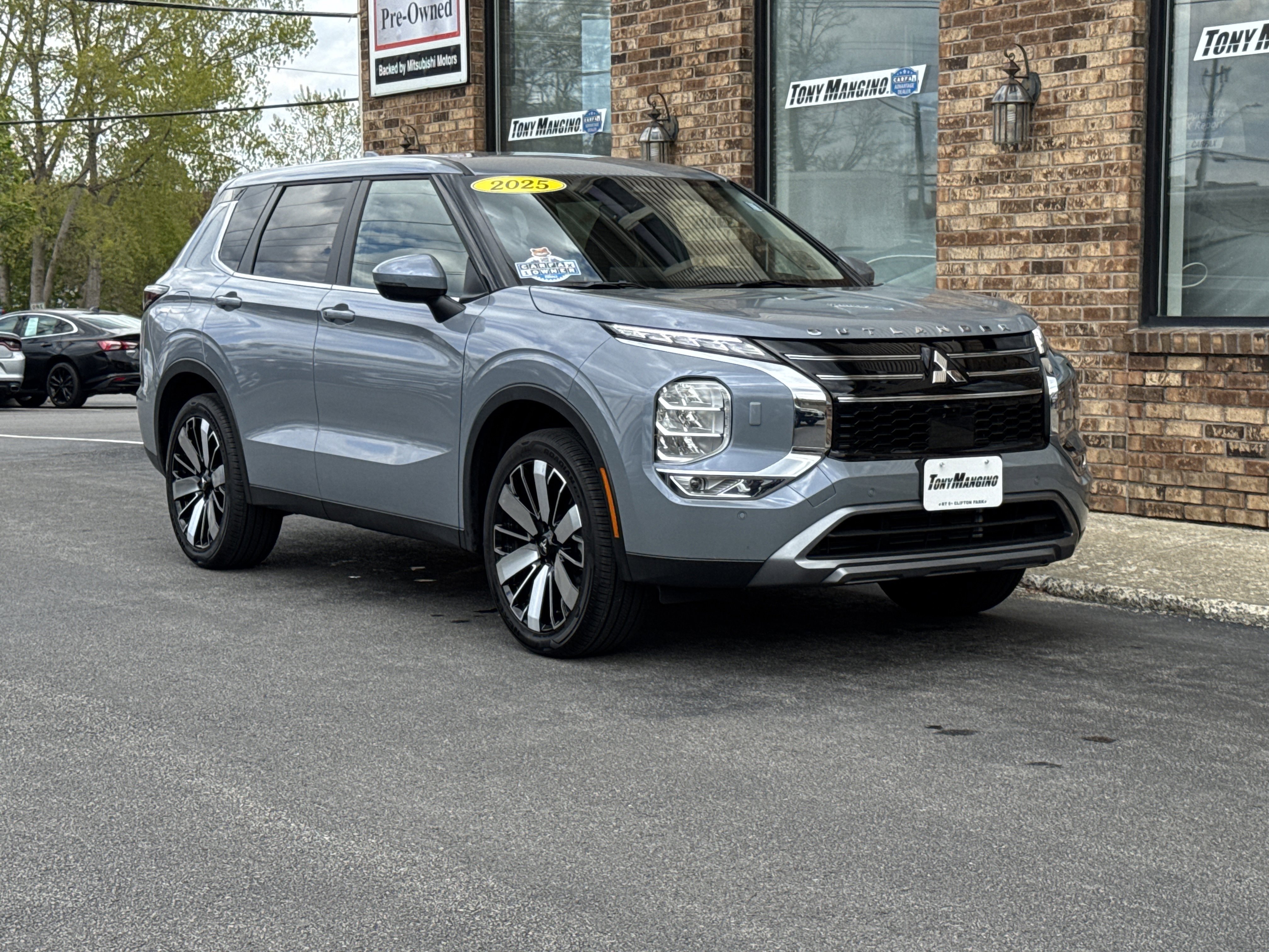 Used 2025 Mitsubishi Outlander SE AWD/4WD image 7
