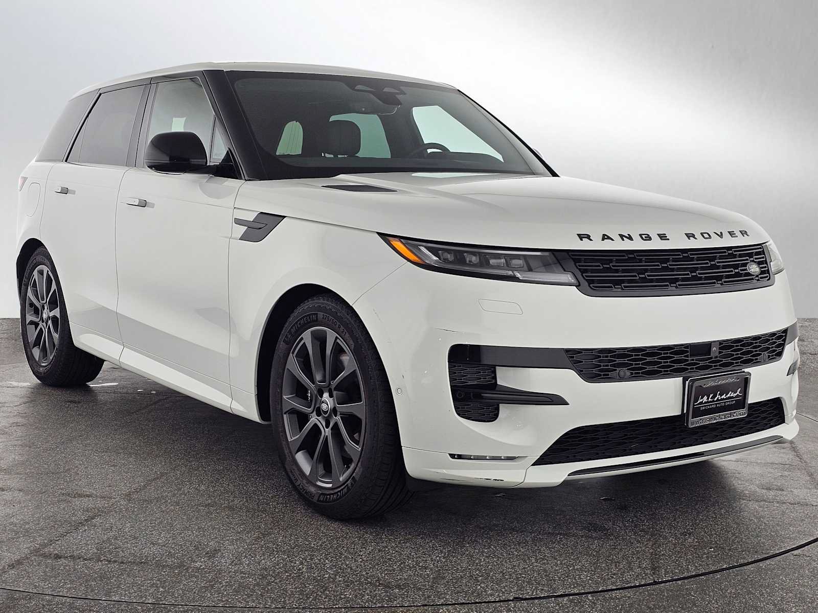Used 2024 Land Rover Range Rover Sport Dynamic SE AWD/4WD image 7