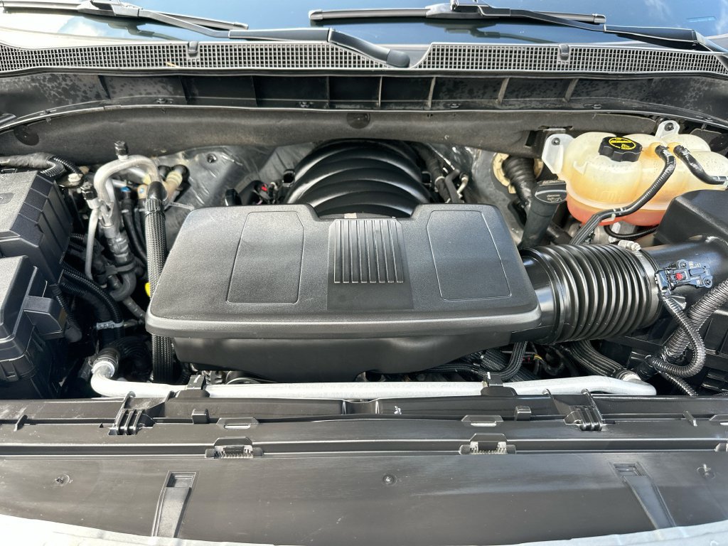 Certified 2025 Chevrolet Tahoe Z71 AWD/4WD image 28