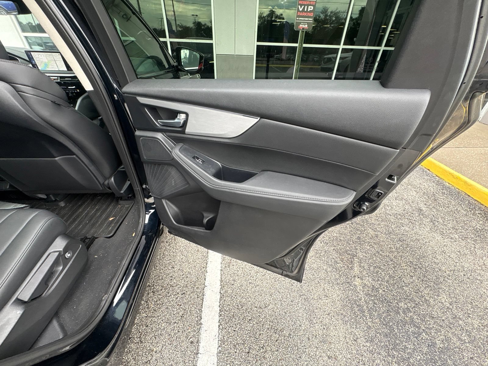 Used 2025 Acura MDX FWD image 9