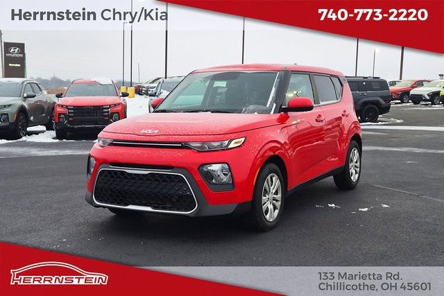 Used 2022 Kia Soul LX image 3