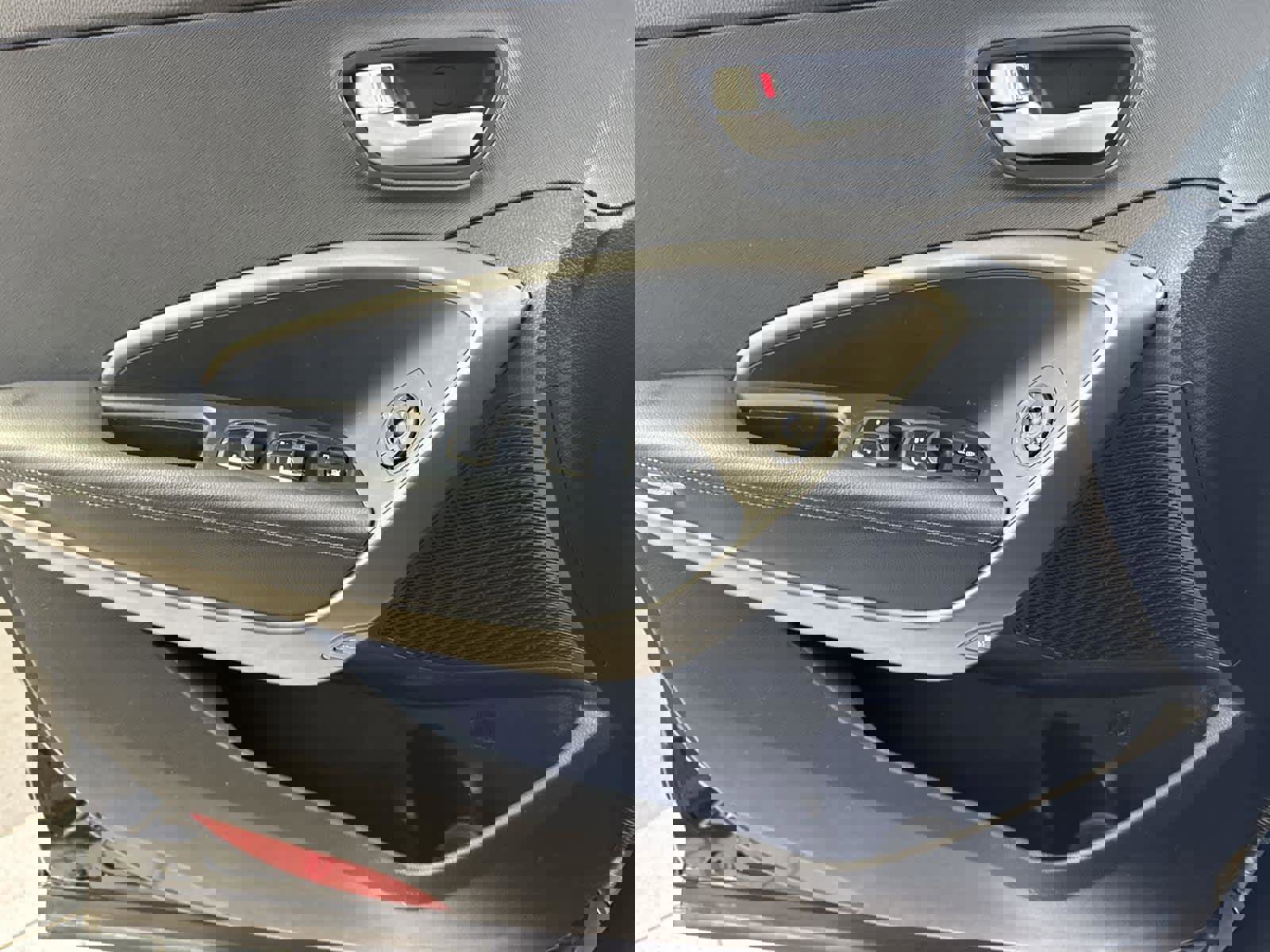 Used 2016 Hyundai Santa Fe Limited image 21