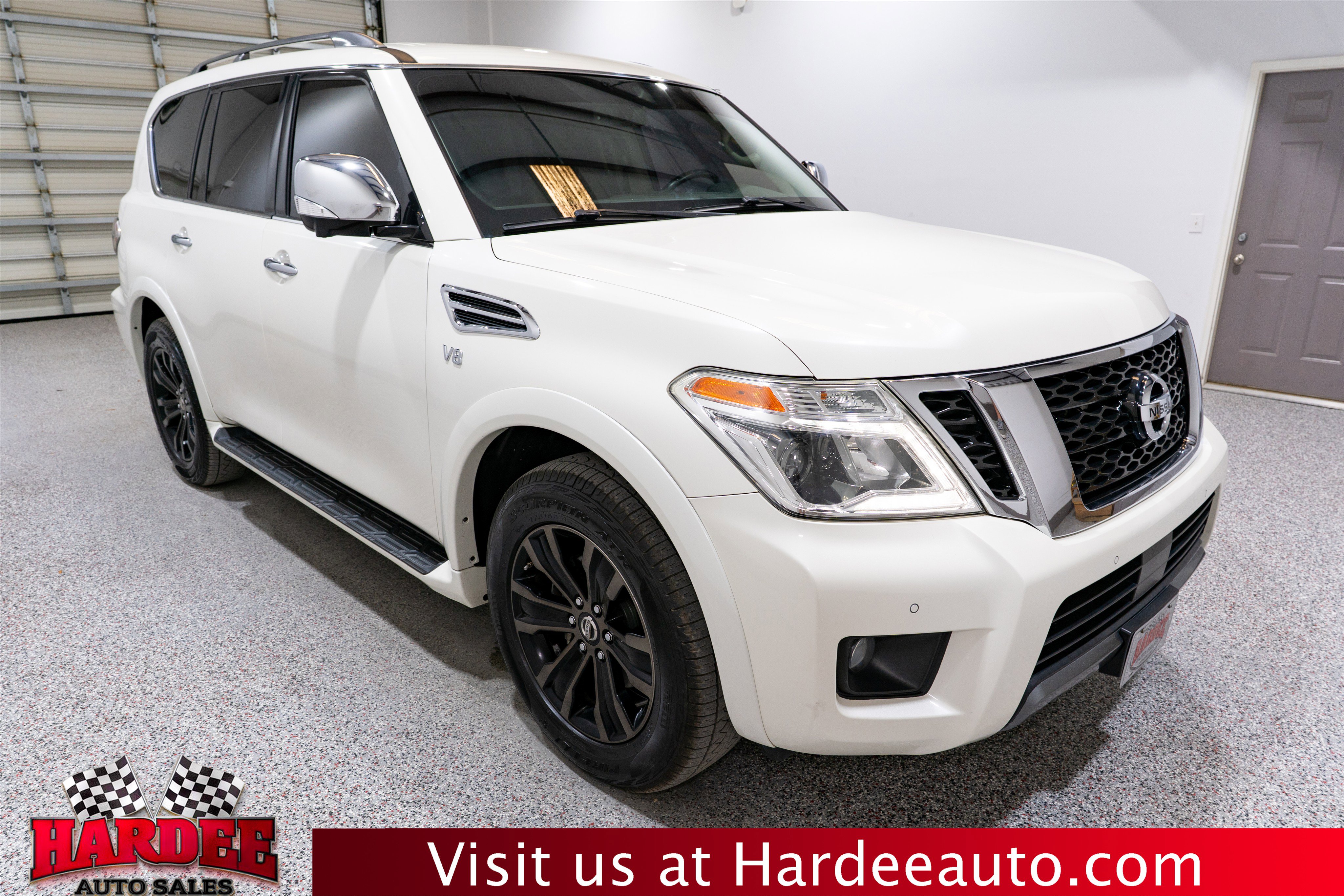 Used 2019 Nissan Armada Platinum w/ Captain's Chairs Package RWD image 6
