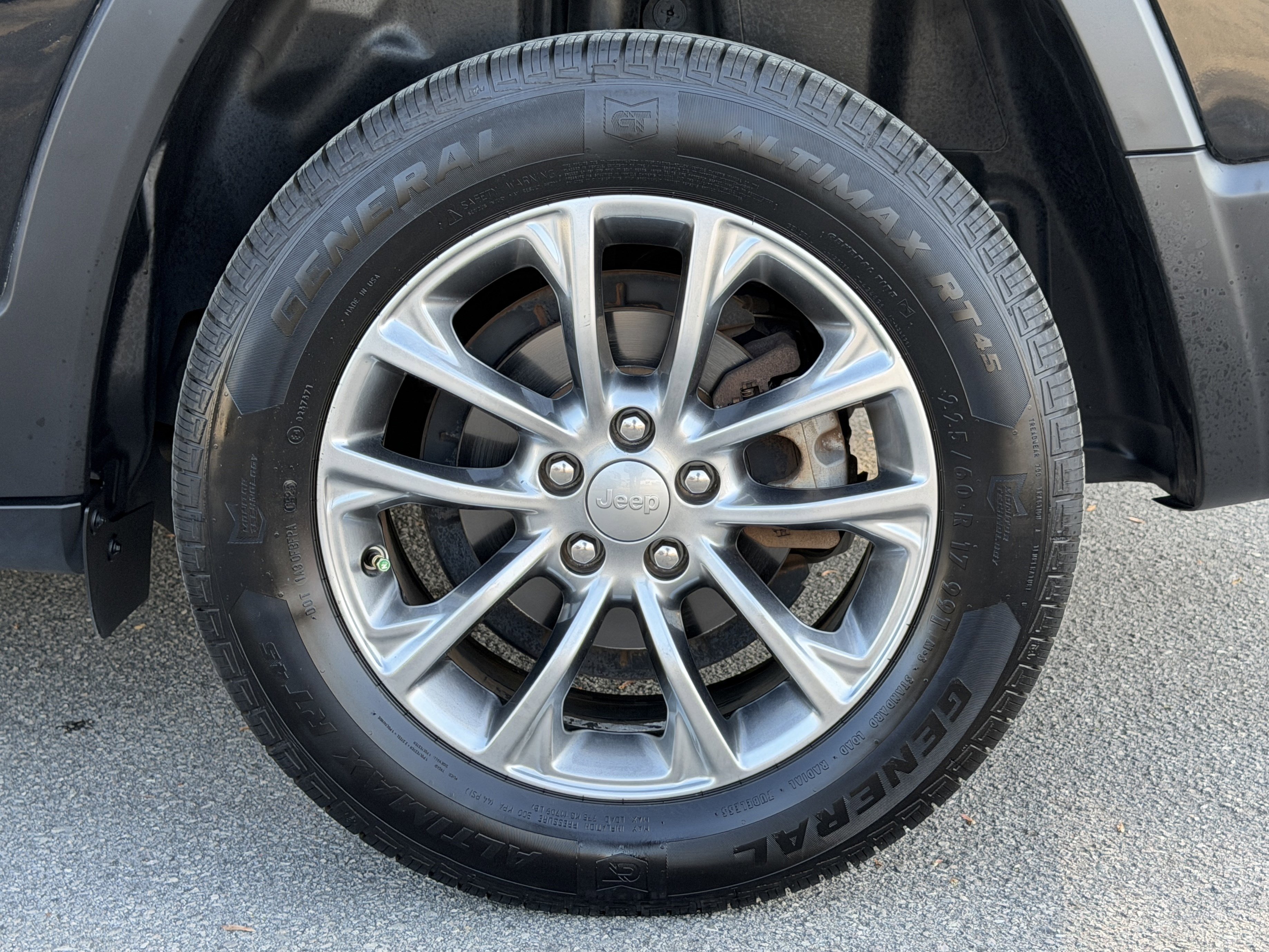 Used 2019 Jeep Cherokee Latitude Plus image 10