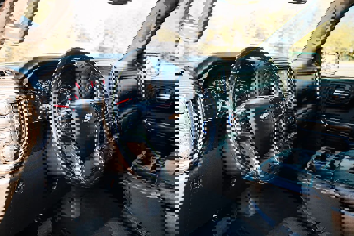 Used 2021 Chevrolet Silverado 1500 LT image 11