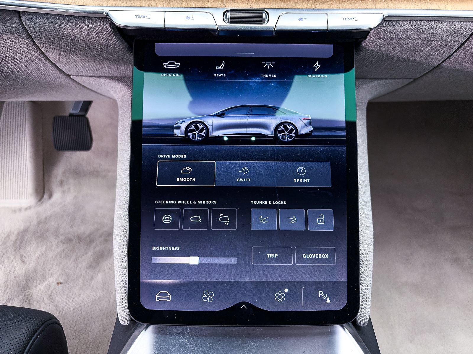 Used 2024 Lucid Air Touring AWD/4WD image 5
