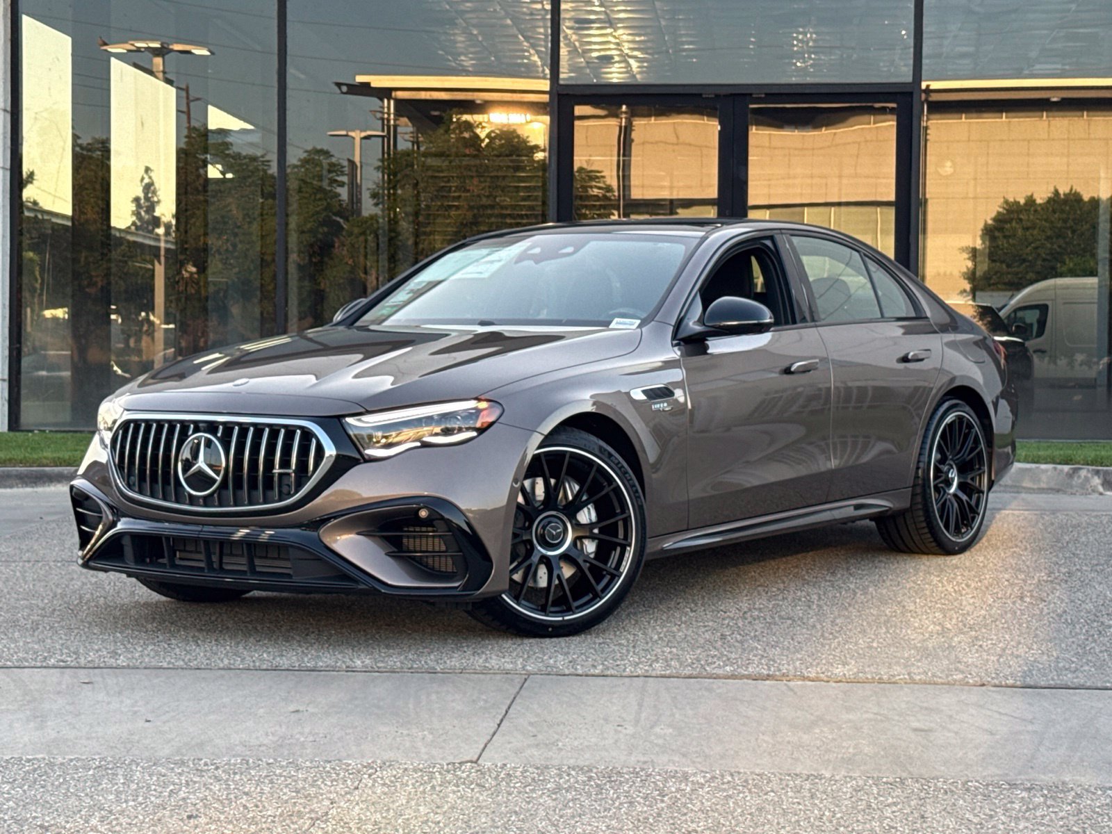 New 2027 Mercedes-Benz E 53 AMG e 4MATIC Sedan image 2