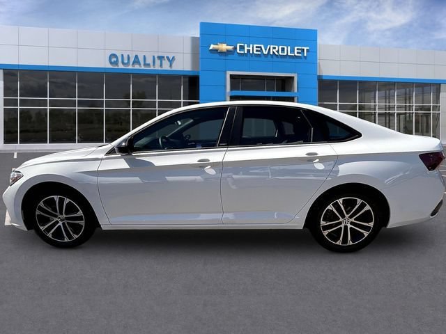 Used 2024 Volkswagen Jetta Sport FWD image 4