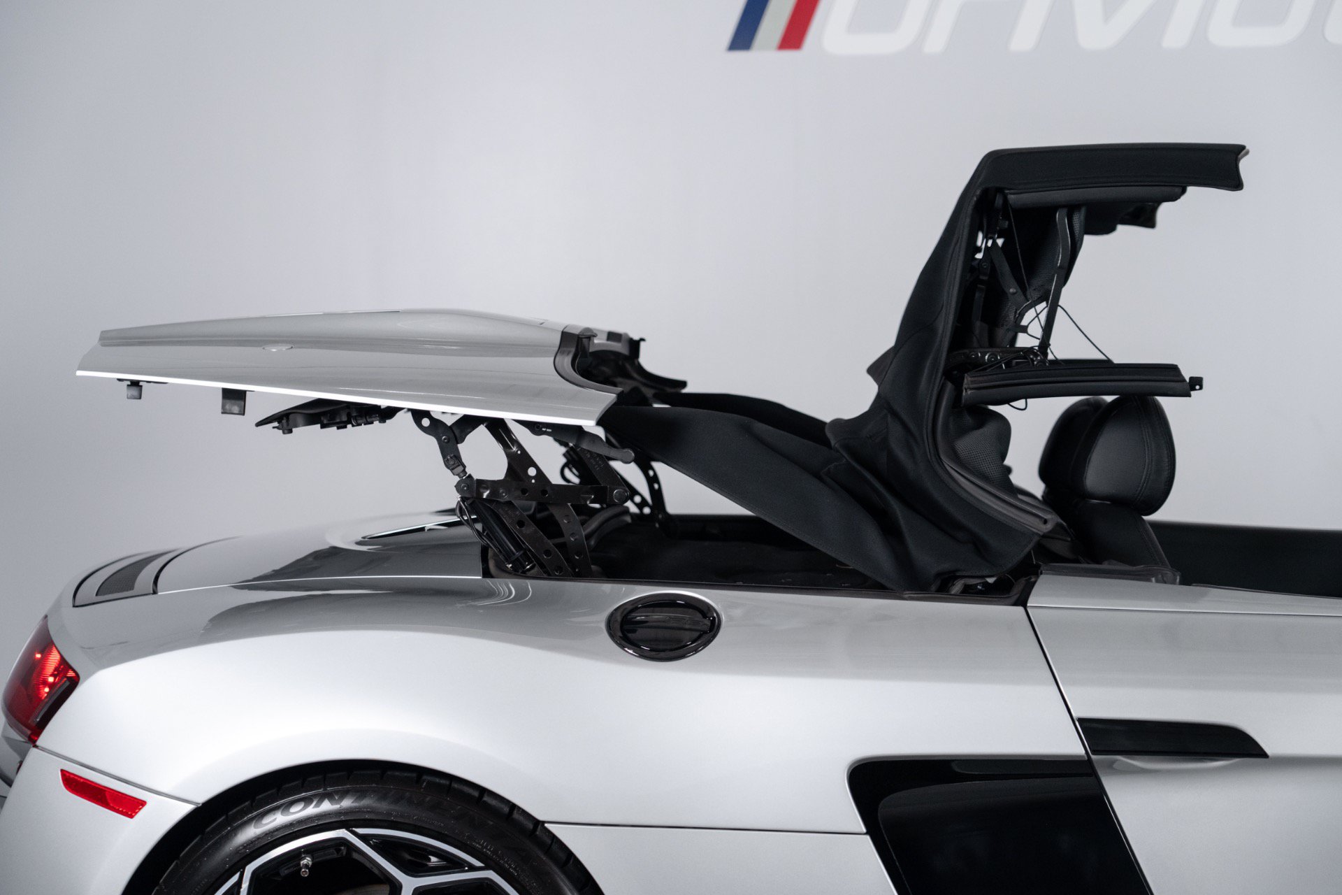 Used 2012 Audi R8 V10 AWD/4WD image 14