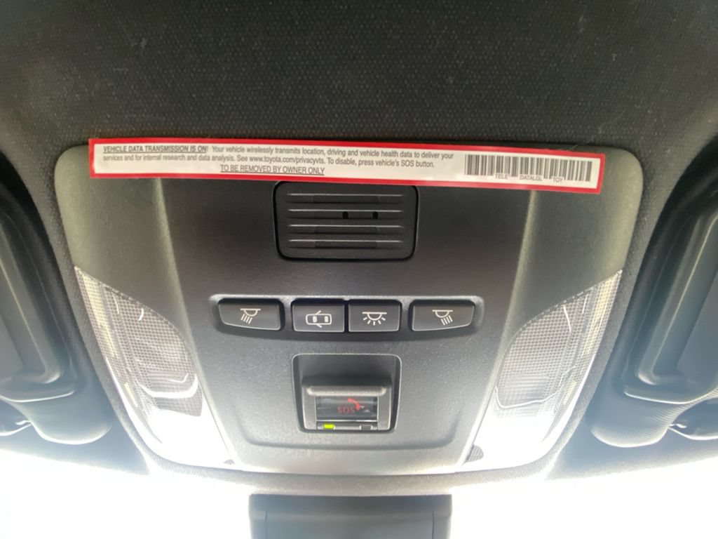 Used 2022 Toyota Corolla XSE FWD image 25