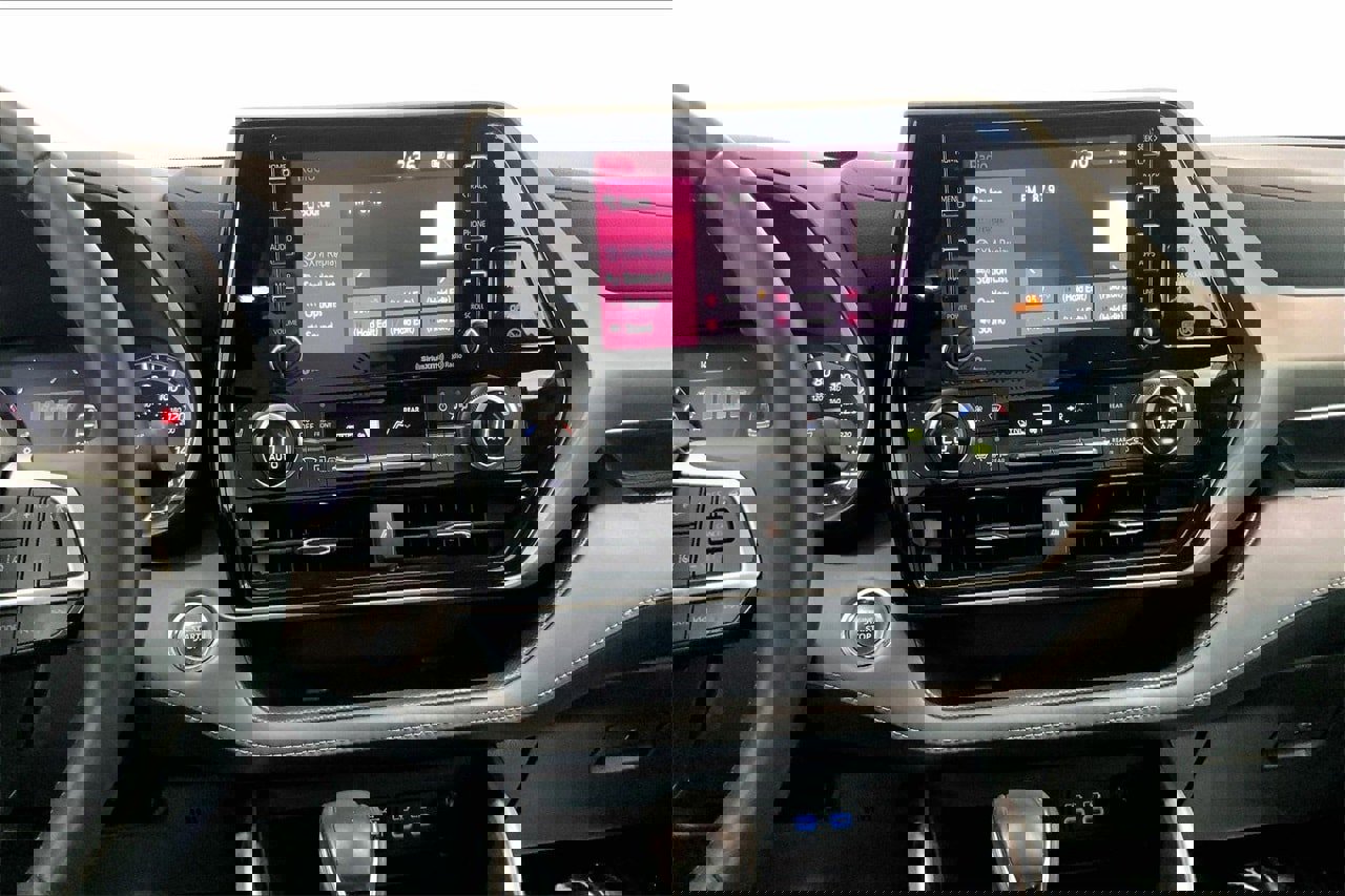 Used 2022 Toyota Highlander XLE image 5