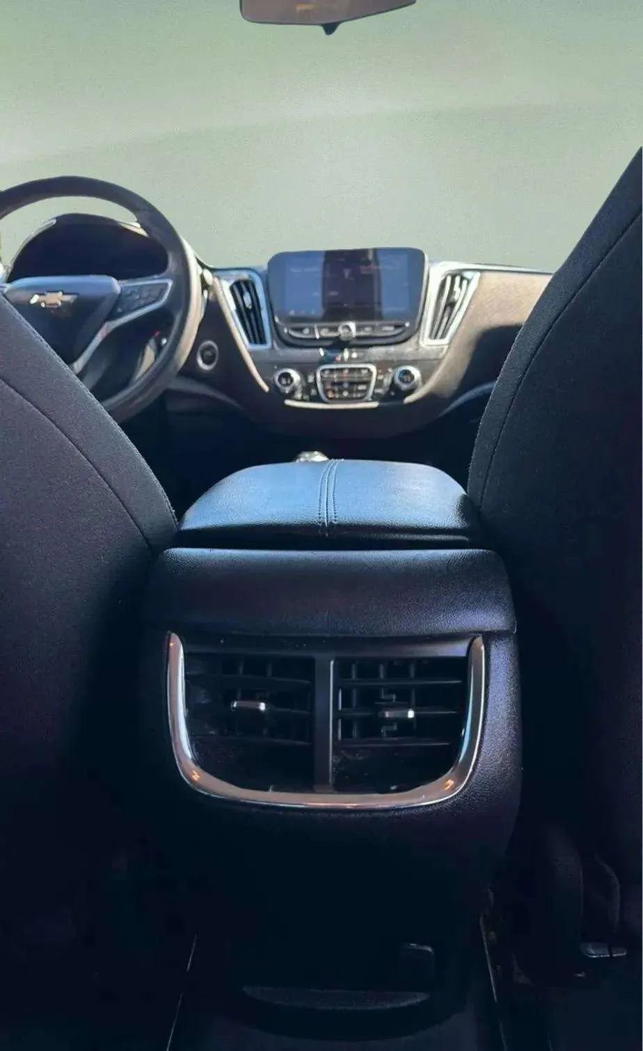 Used 2020 Chevrolet Malibu LT image 24